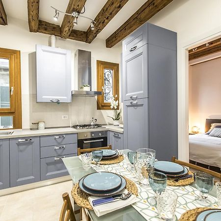 Ca Rezzonico Apartment R&R Venedik Dış mekan fotoğraf